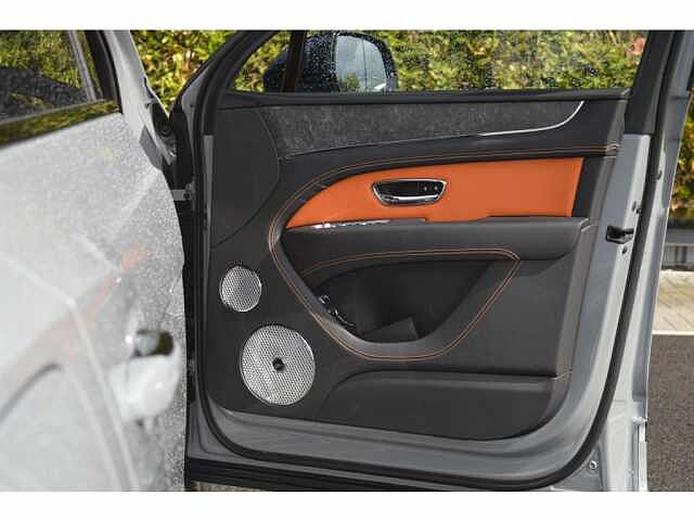 13:Bentley Bentayga S V8, SUV, Cambrian Grey, Bentley High Wycombe