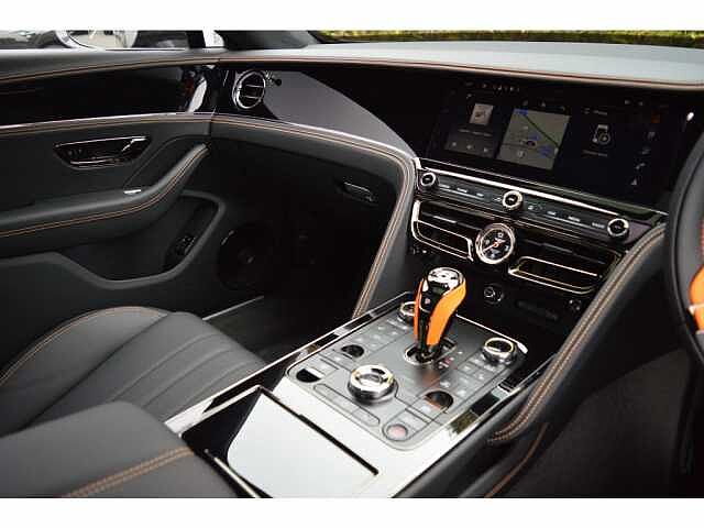 55:Bentley Flying Spur Black Edition V8 Hybrid, Saloon, Magnetic, Bentley High Wycombe