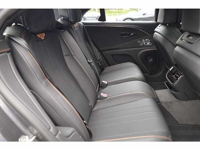 29:Bentley Flying Spur Black Edition V8 Hybrid, Saloon, Magnetic, Bentley High Wycombe