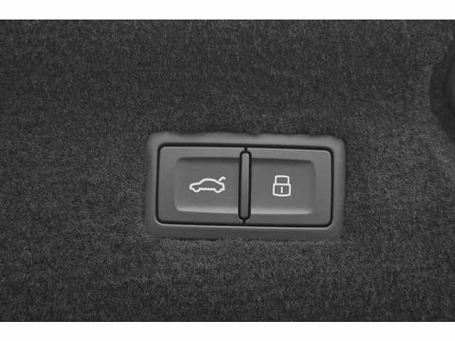 19:Bentley Continental GT Azure V8, Coupe, Light Sapphire, Bentley High Wycombe