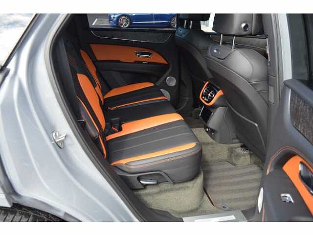 19:Bentley Bentayga S V8, SUV, Cambrian Grey, Bentley High Wycombe