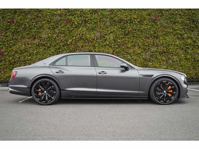 13:Bentley Flying Spur Black Edition V8 Hybrid, Saloon, Magnetic, Bentley High Wycombe
