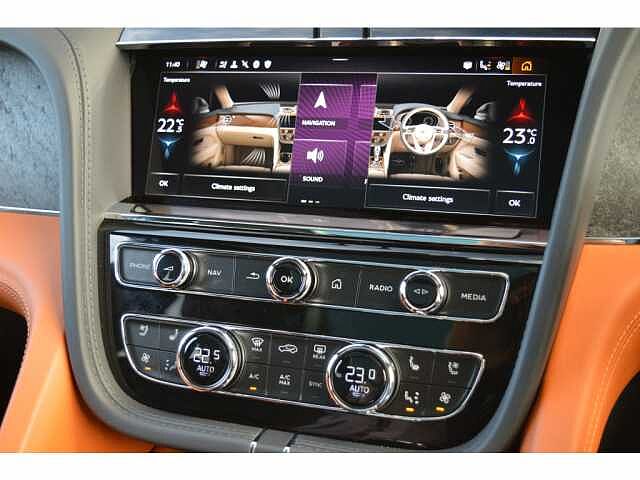 34:Bentley Bentayga S V8, SUV, Cambrian Grey, Bentley High Wycombe